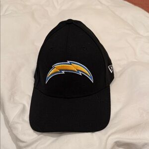 EUC Chargers Black Cap 39Thirty NFL
